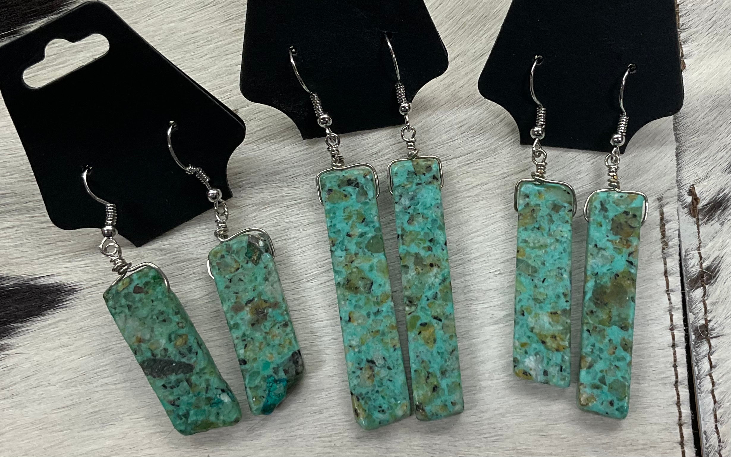 Turquoise Stone Column Earrings